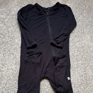 Kyte BABY Black Kids One Piece Footie
